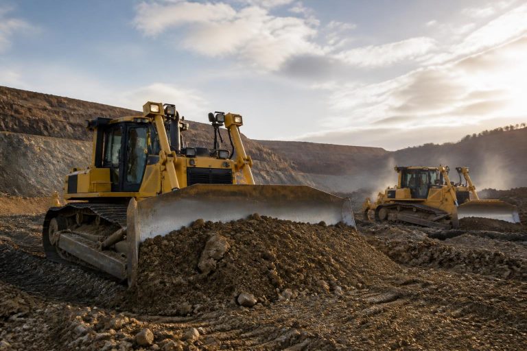 Zijin RG Gold Expands Equipment Fleet with New Komatsu Bulldozers